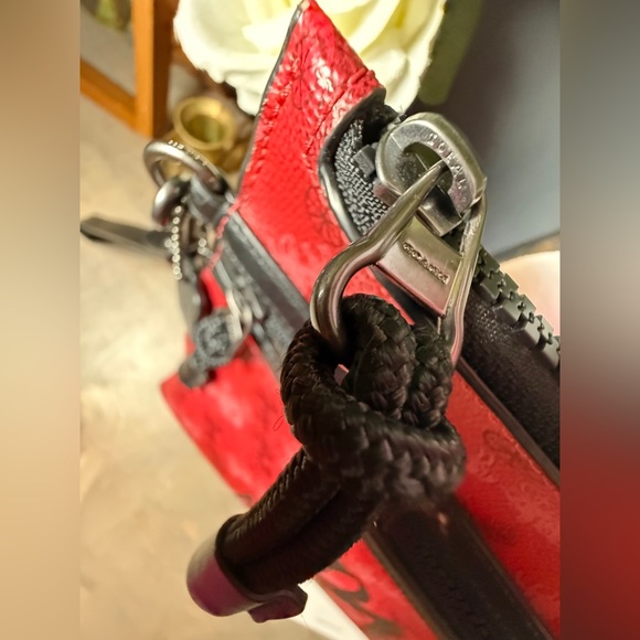 Coach Carryall Collectors Pouch black Horse and carriage. - Picture 13 of 16